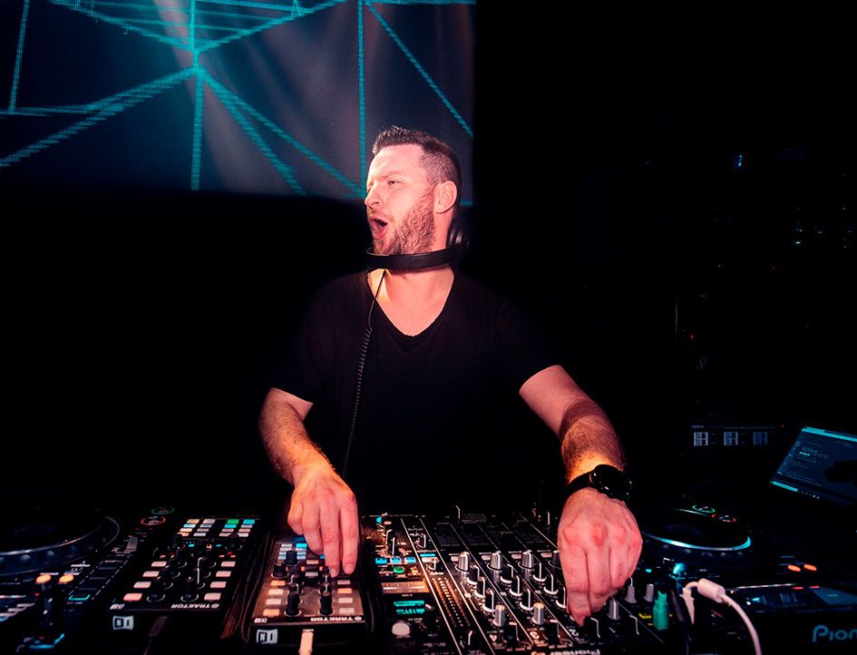 DJ-Tobi-S